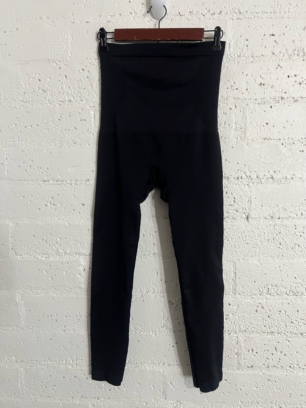 Shapermint Essentials Shape Wear Leggings L Black Capris Tummy Control Slimming